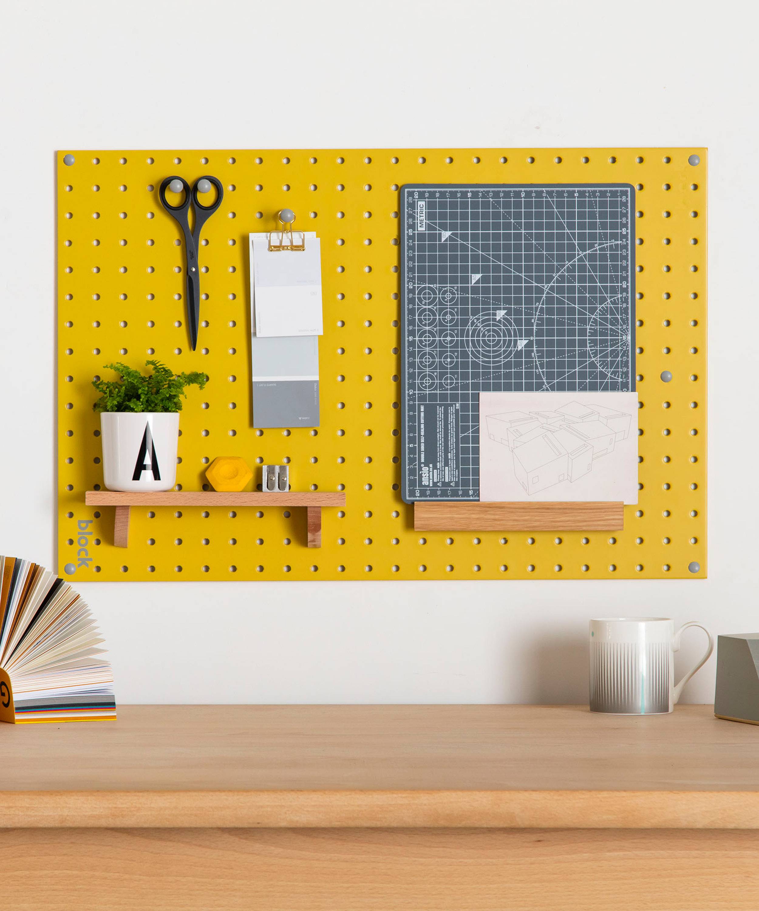 medium-pegboard-yellow-glassette
