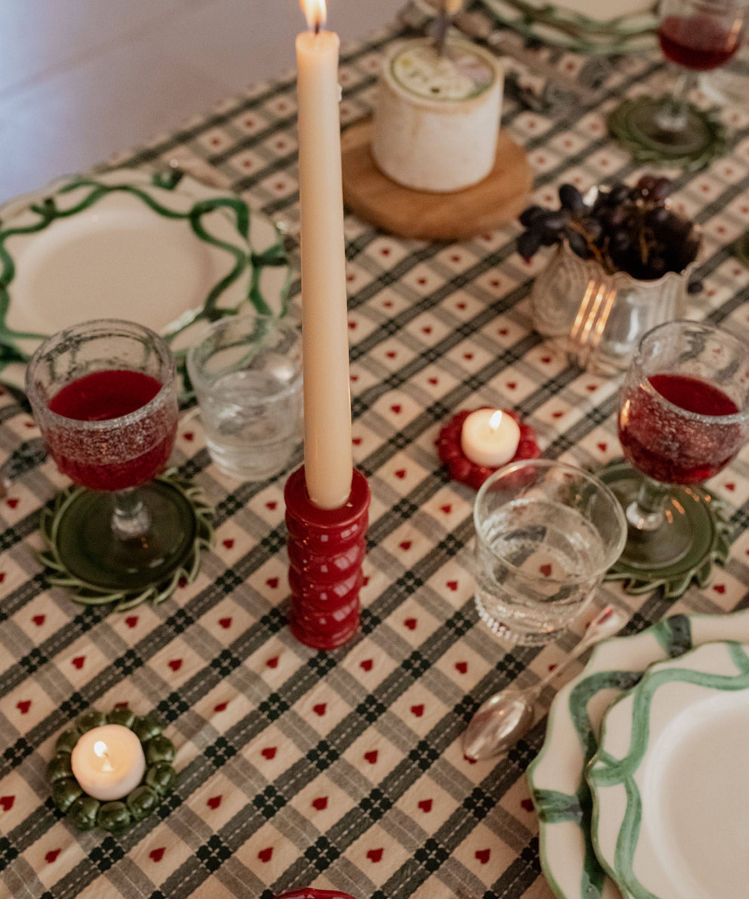 Olaf Candlestick M - Cherry Red - Glassette